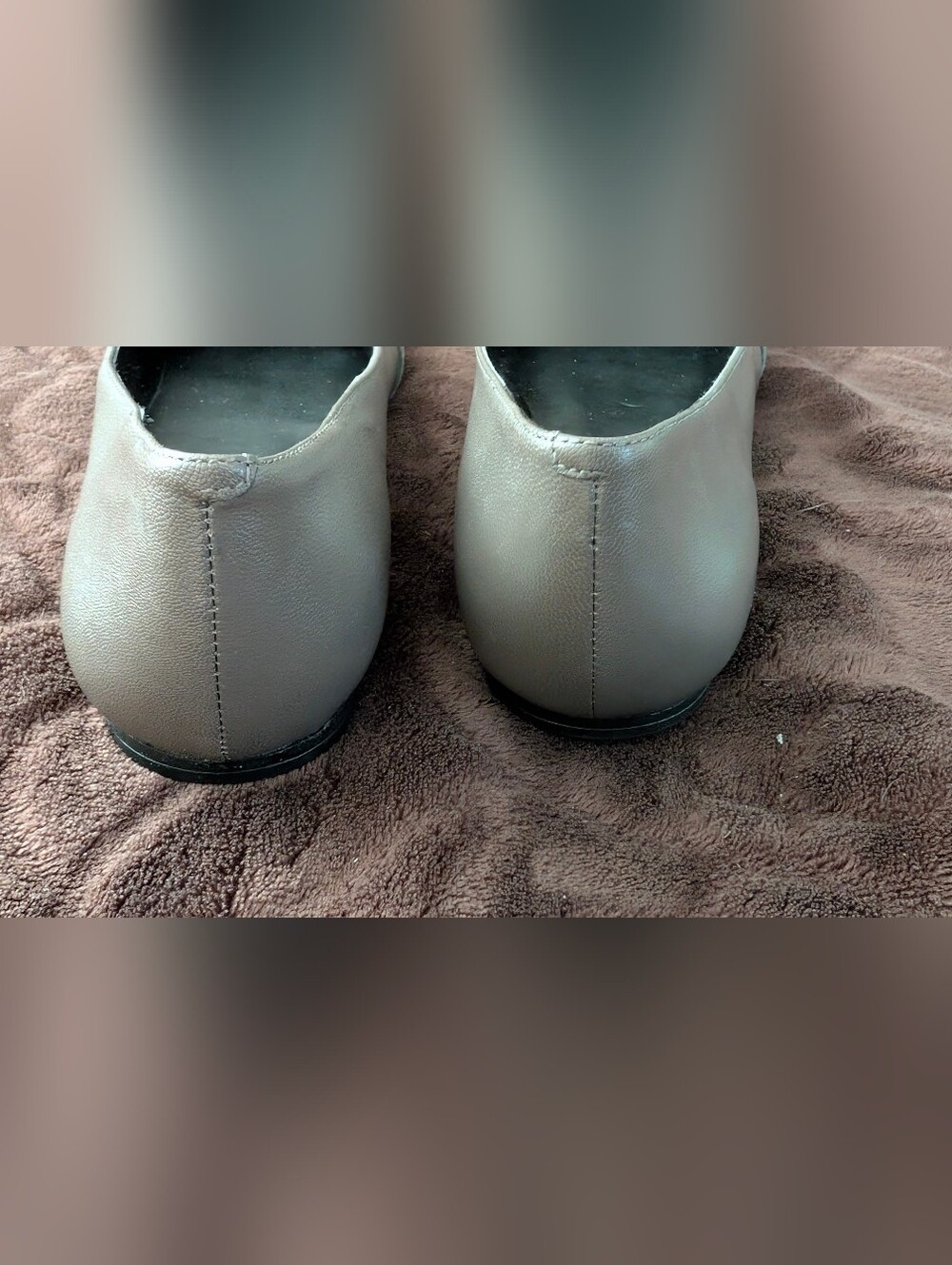 JUST REDUCED!!  2 Pairs Nine West Pointed Toe Flats in Gray and Red with Buckles - Picture 4 of 6